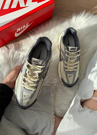 Nike initiator beige dark grey 5