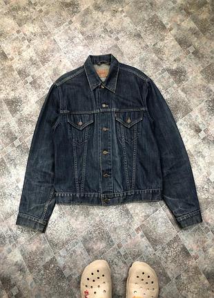 Темно-синя джинсова куртка levi's 70500 0401 розмір xl зроблено в хорватії