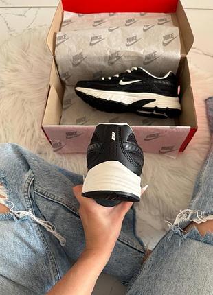 Nike initiator black white swoosh 2
