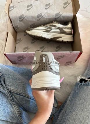 Nike initiator brown mocco 10