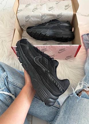Nike initiator total black 6