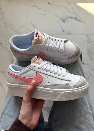 Nike blazer low platform pink