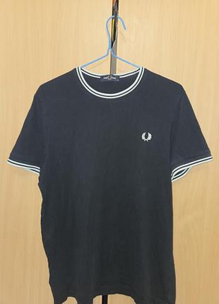 Мужская футболка fred perry черная с логотипом