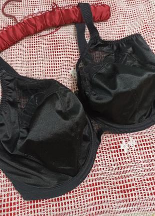 Черный бюстгальтер мягкая чашка на косточках 85 l ( для пышных форм)
