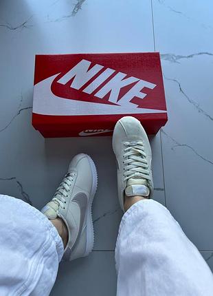 Nike cortez beige silver 5