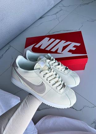 Nike cortez beige silver