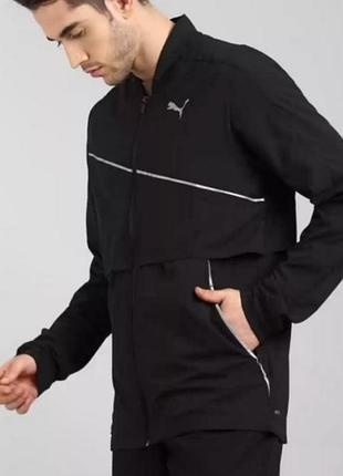 Мужская светоотражающая беговая куртка puma на молнии, черная, артикул 51937001. цвет: черный.
