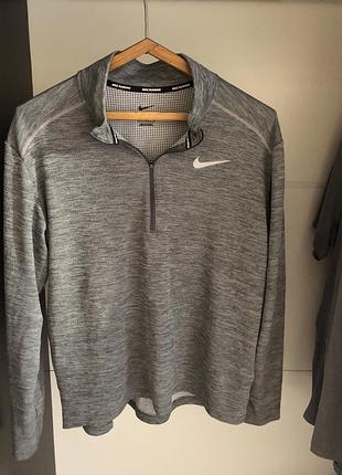 Кофта nike dri-fit running сірого кольору для бігу та занять спортом, чудово підійде на осінь так як матеріал можете бачити на фото