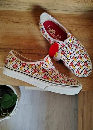 Кеди жіночі