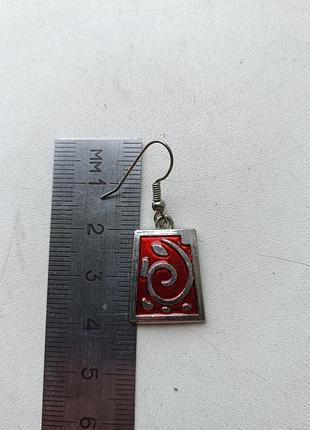 Серьги-подвесы красные со спиралью 7