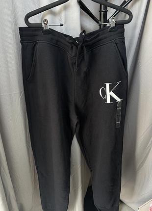 Чоловічі спортивні штани calvin klein