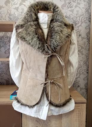 Натуральная замшевая жилетка с мехом bay (размер s-m / 44) boho / y2k
