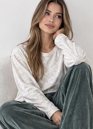 Красива велюрова піжама primark