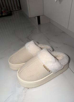 Уги - тапочки