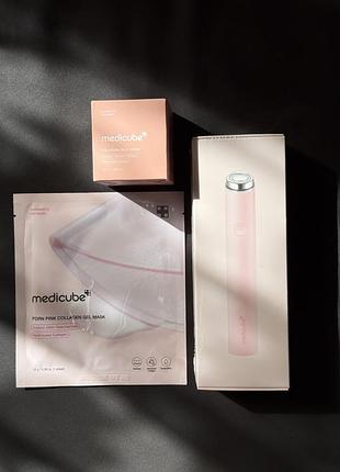 Косметологічний апарат для догляду за шкірою medicube age-r booster pro mini plus рожевий + подарунки