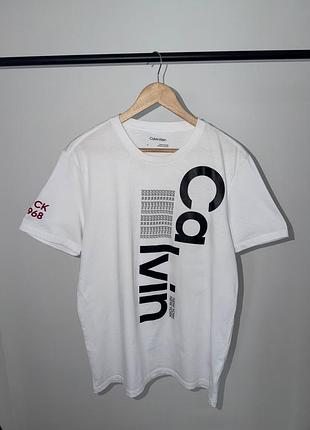Футболка  calvin klein