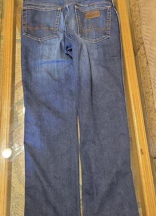 Джинсы на мужчину wrangler классические прямые 3