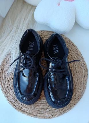 Лоферы zara туфли лаковые 7