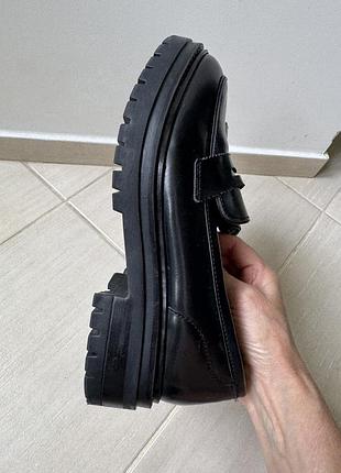 Продам шкіряні лофери zign 4