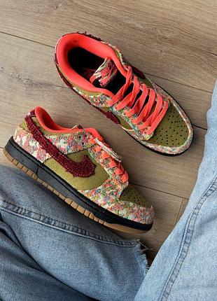 Nike sb dunk low panda monium green curry 2