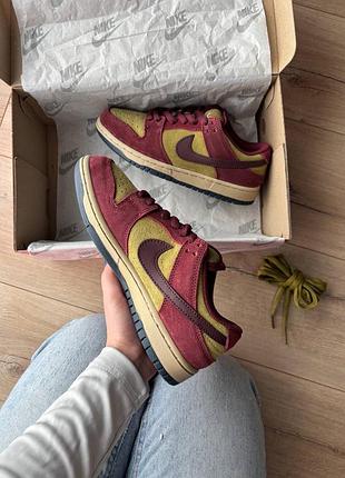 Nike sb dunk low dark team red olive 10