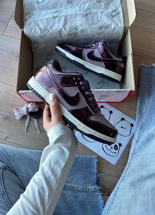 Nike sb dunk low se panda purple