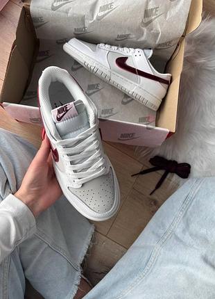 Nike sb dunk low summit white plum chalk 5
