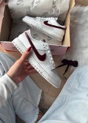 Nike sb dunk low summit white plum chalk 2