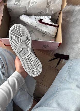 Nike sb dunk low summit white plum chalk 10