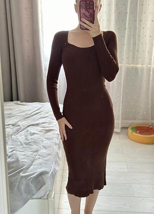 Коричнева сукня міді 5