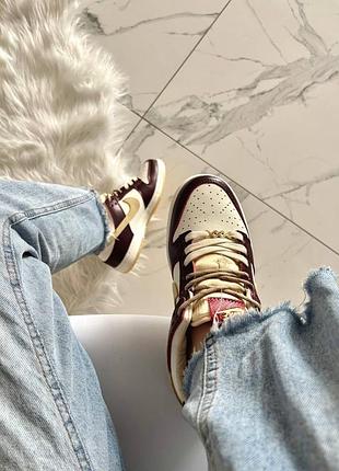 Nike sb dunk low lx white maroon 5
