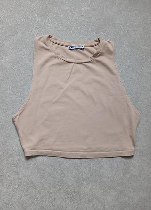 Бежевий укорочений топ без рукавів від бренду zara з круглим вирізом, розмір м