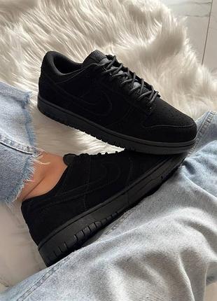 Nike sb dunk triple black 10