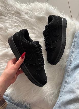 Nike sb dunk triple black 9