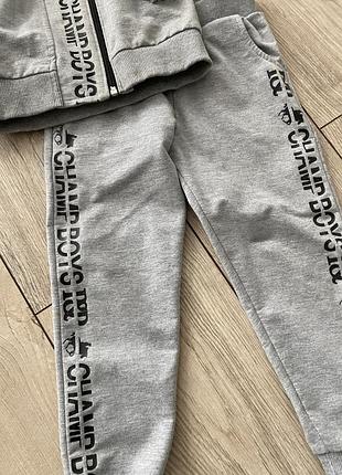Спортивний костюм 3