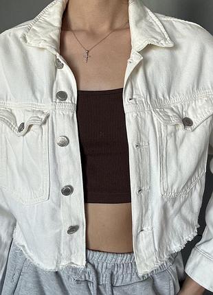 Джинсова куртка кроп. bershka 5