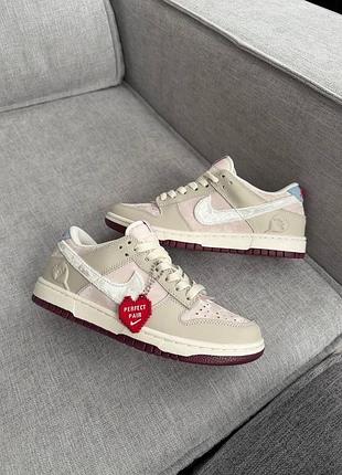 Nike sb dunk valentines day beige