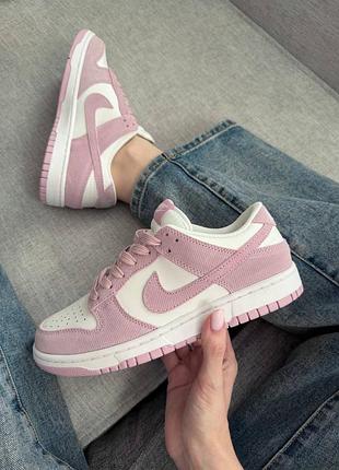 Nike sb dunk low pink corduroy