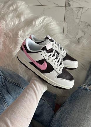 Nike sb dunk low white brown pink