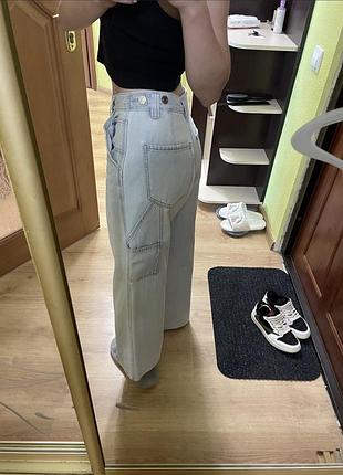 Джинси stradivarius