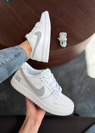 Nike sb dunk low x supreme white grey 7