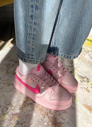 Nike dunk low gs triple pink