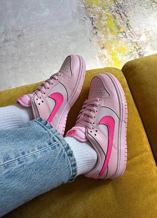 Nike dunk low gs triple pink 4