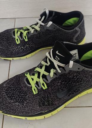 Кроссовки nike free tr fit 4 40,5 26см беговые городские тренировочные спортивные серые тканевые