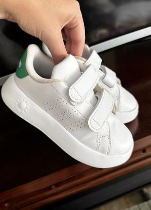 Дитячі білі кросівки adidas advantage 26 розмір