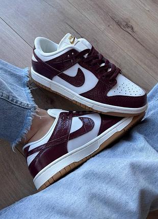 Nike dunk low burgundy croc