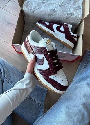 Nike dunk low burgundy croc 9