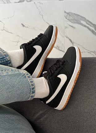 Nike dunk sb black gum 6