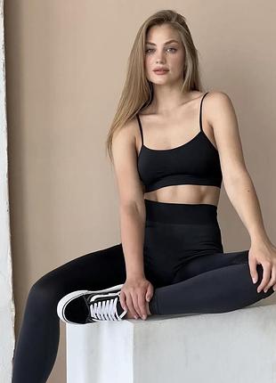 Безшовні чорні лосіни 4