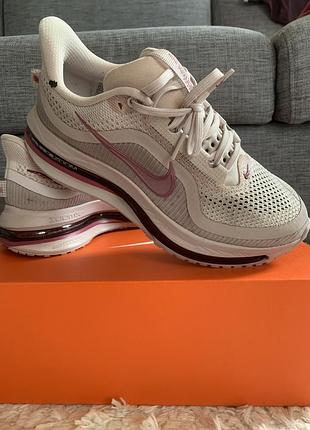 Nike  pegasus premium кросівки жіночі  38 розмір